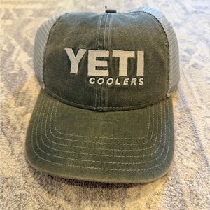 NWT YETI Green and Gray Trucker Hat